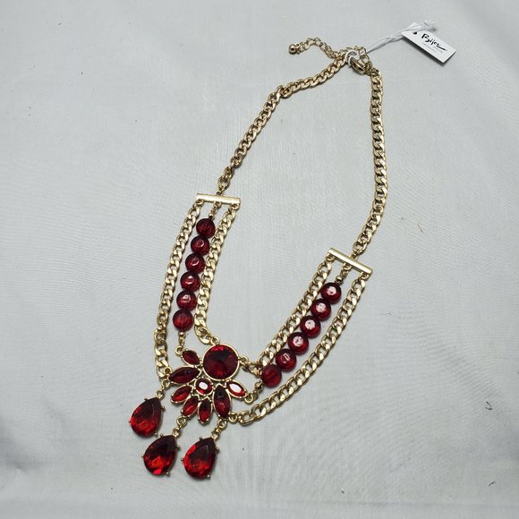 Bijou Drive 3 row gold chain with red crystal stones necklace - Picture 3 of 7